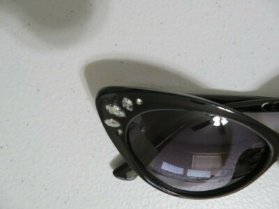 Betsey Johnson Cat Eye With Rhinestones Sunglasses - Black  display picture 2