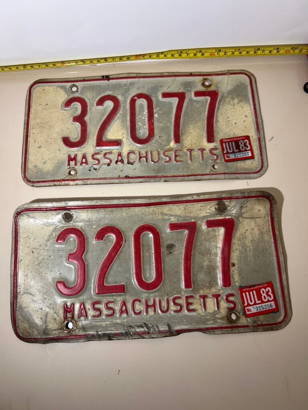 Massachusetts License Plate Pair # 32077 (July 1983), Red, White