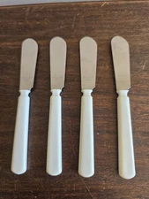Set Of 4 VTG Stainless Steel 5" Appetizer/Butter Spreaders Ivory Colored Handle