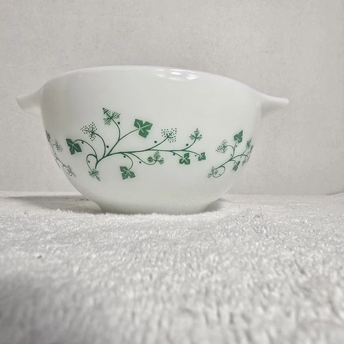Vintage Pyrex Green Ivy Cinderella 1.5 Pint Mixing Dip Bowl #441