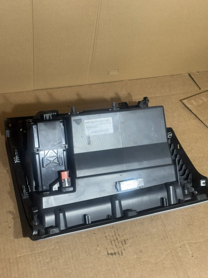 2011-16 VW JETTA MK6 ПРИБОРНОЙ ПАНЕЛИ ПЕРЧАТОЧНЫЙ ЯЩИК ОТСЕК ГИБРИДНЫЙ 5C7857097 OEM - Изображение 2 из 4