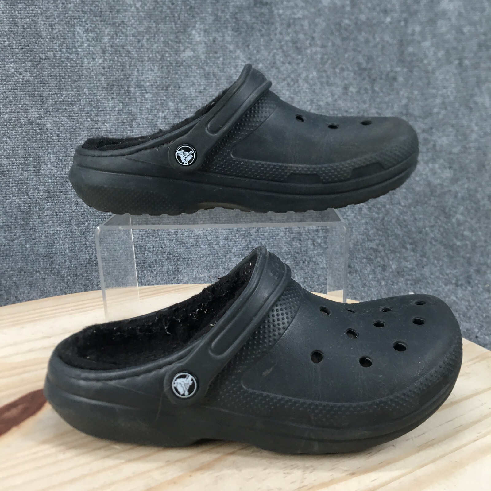 Women's Crocs Classic Black Clogs Size 8 Slip-On Comfort Rubber Shoes-image
