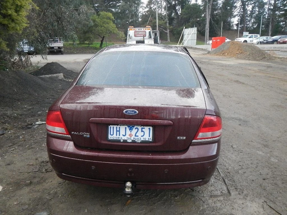 FORD FALCON LEFT TAILLIGHT BA, SEDAN, 10/2002-09/2005 - image 4 of 4