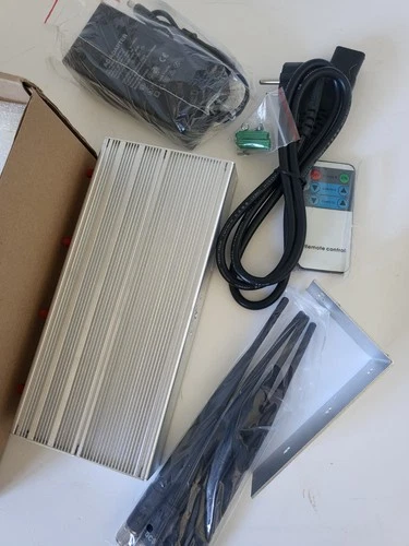 Brouilleur de communications fixe DCS/GSM/3G/CDMA argent