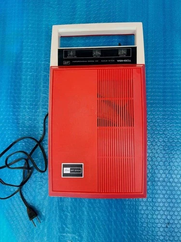 Rare Toshiba CP-31DA record player with AM radio (working)