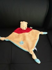 peluche doudou plat winnie l'ourson disney baby 3 noeuds rouge jaune bleu