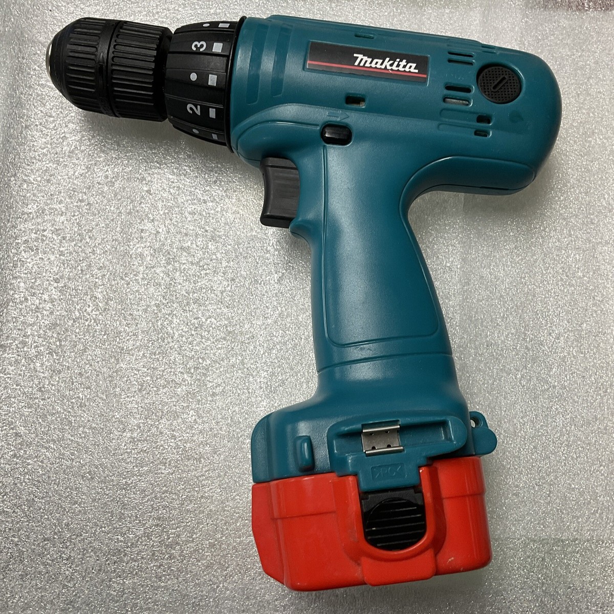 塞*馬様 MAKITA 充電式ケリ-ナ Makita DC 9.6V 6203D Steel 3/8 Drill Set, Battery Charger