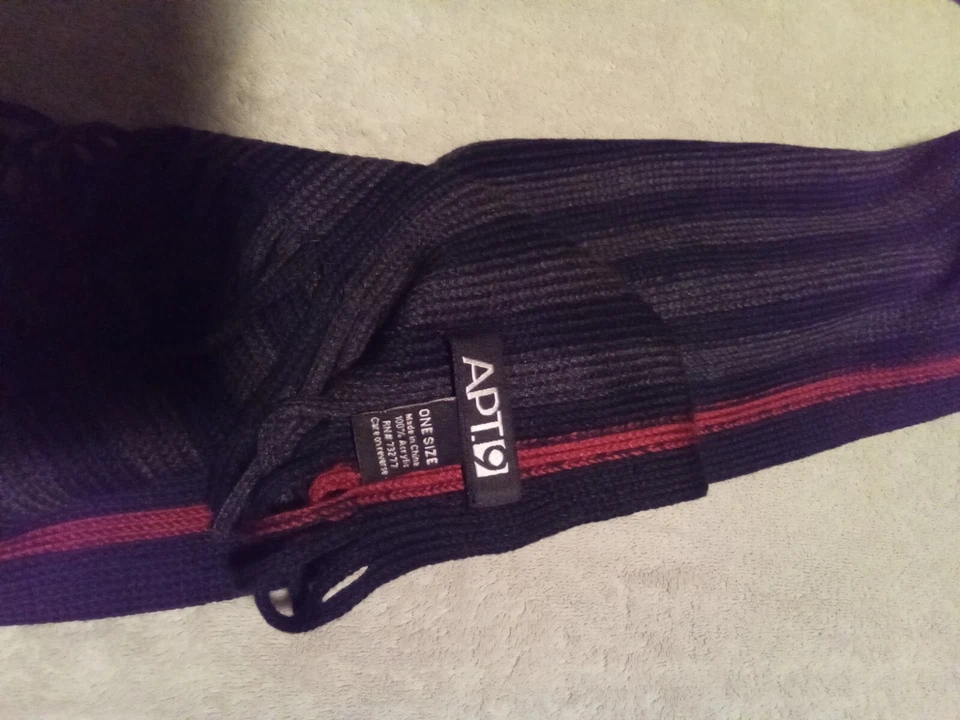 Apt. Bufanda 9 Talla Única 100% Acrílico Rojo Gris Negro Foto 2 de 4