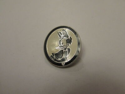 Disney DLR - 2008 Hidden Mickey Series - Silhouette Collection (Daisy) Pin