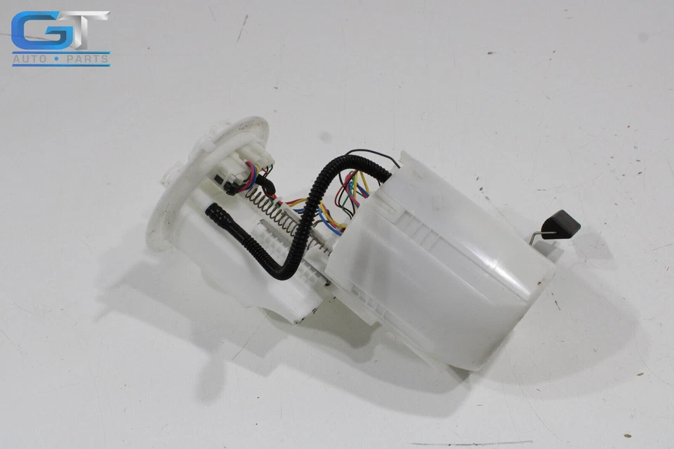 Lexus Es350 2019-2021 motor de 3,5 L tanque de combustible unidad de bomba OEM Foto 2 de 4