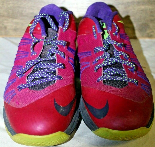 Size 9.5 - Nike Air Max LeBron 10 Low 