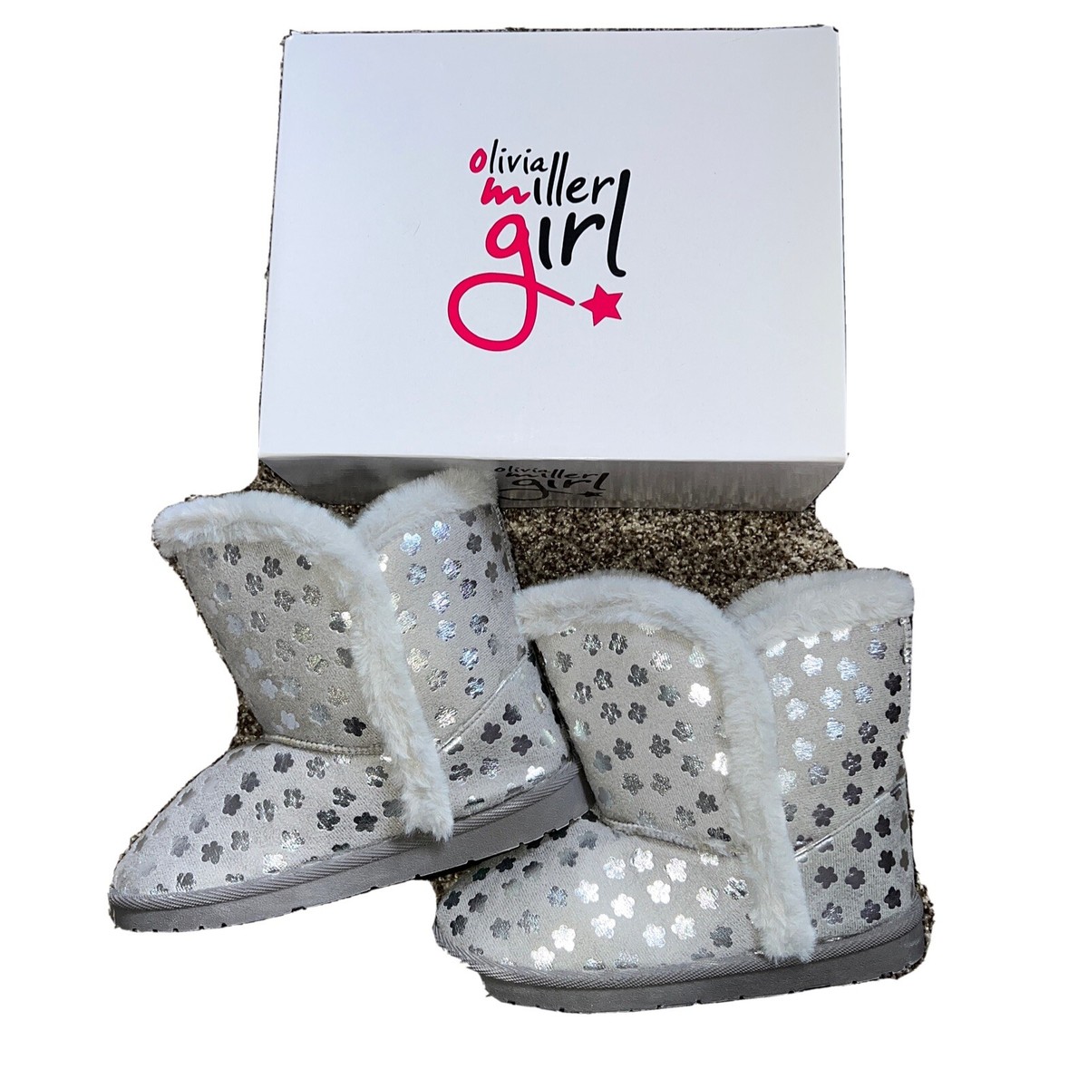 Olivia Miller Girls Snow Boots Size NEW******