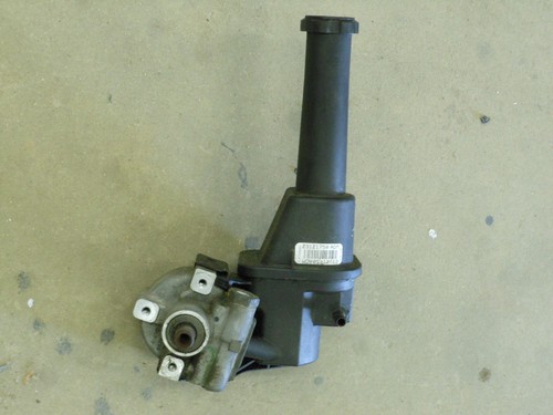 2016 2017 Chevrolet Silverado GMC Sierra 2500 3500 power steering reservoir 16 - Picture 2 of 2