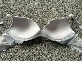 Victoria&rsquo;s Secret Dream Angels Wireless Lace Pink 34B Bra