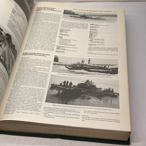 Jane's Military Logistics 1990-91 Christopher F. Foss 1990 Eleventh Edition - Picture 6 of 8