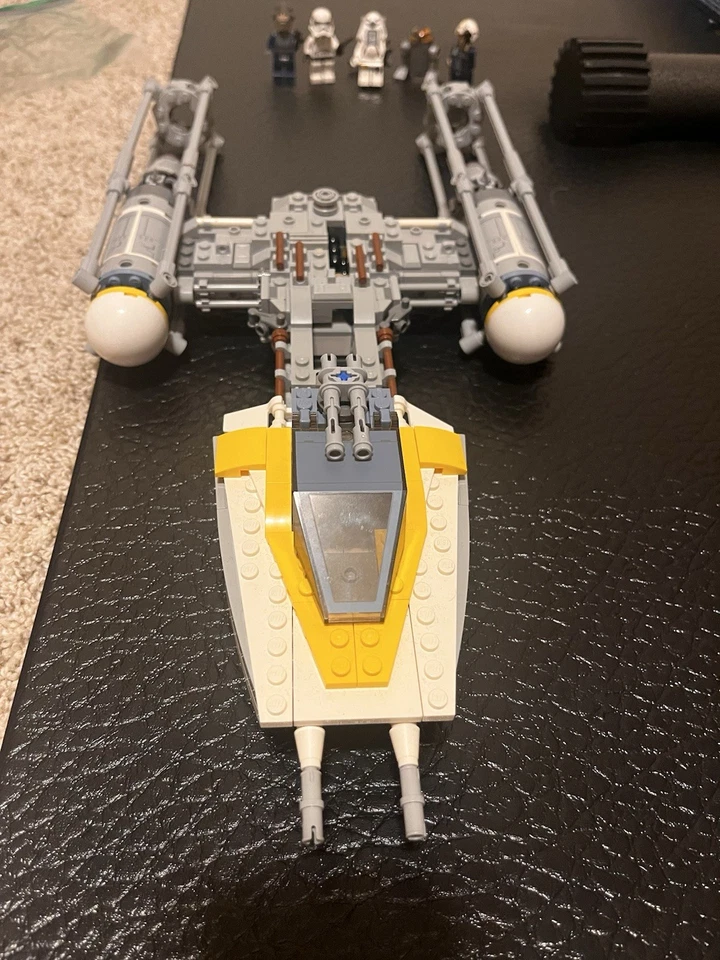 LEGO Star Wars: Y-Wing Starfighter (75172) 691 piezas Juego completo retirado con caja Foto 2 de 4