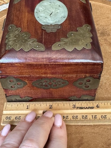Vintage Chinese Jewelry Box Wood With Brass & Carved Jade Inlay , Shanghai China - Picture 17 of 17