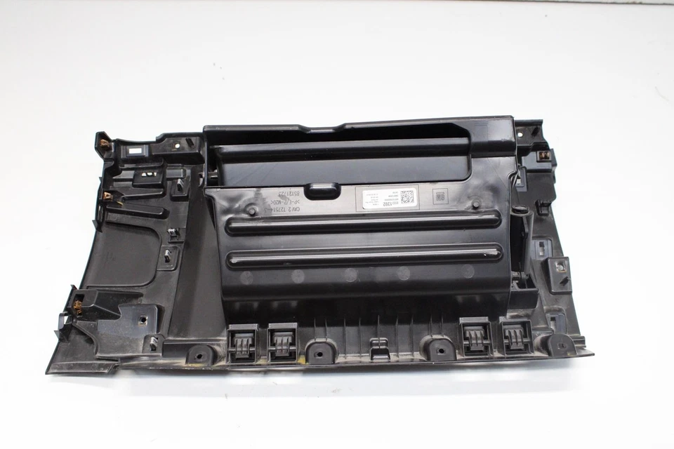 2024-2025 CHEVROLET SILVERADO 2500HD DASH INSTRUMENT PANEL GLOVE BOX COMPARTMENT - Image 4 of 4