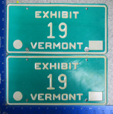 Vermont License Plate Pair Set Exhibit 1977 77 #19 Low 2 Digit Number