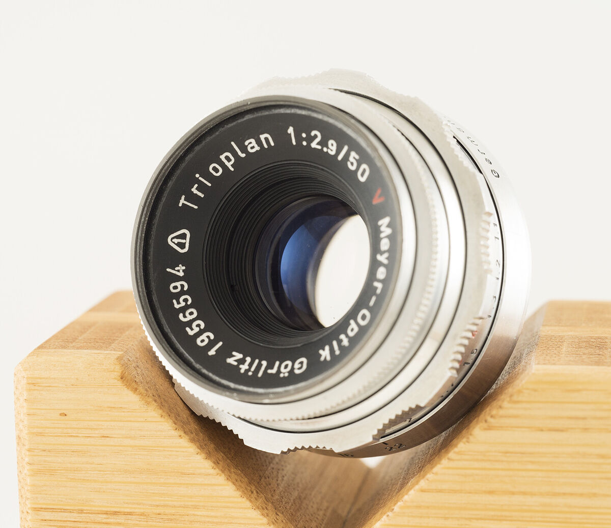 Meyer-Optik Görlitz Trioplan 50mm F2.9 RED V Altix Lens - 2 Meyer-Optik Görlitz Trioplan 50mm F2.9 RED V Altix Lens - 2