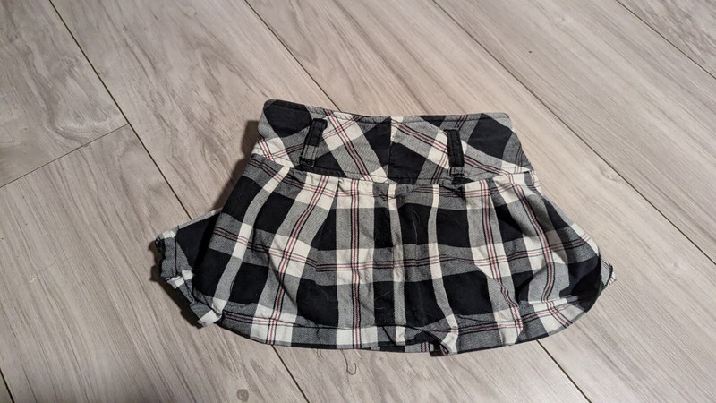 BLACK&WHITE CHECKER FADED GLORY  SKORT SIZE 5 