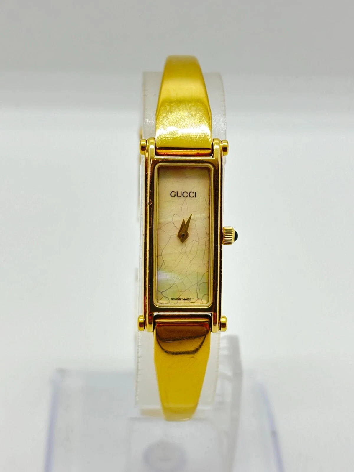 Montre GUCCI 1500 cadran doré bracelet femme occasion fonctionne F/S