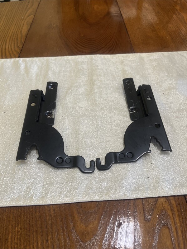 DD97-00251A SAMSUNG Dishwasher, Set of Left/Right  Hinge Assembly. DD97-00125a