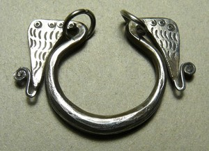 VINTAGE YAO TRIBAL SILVER EAR WEIGHT_260894