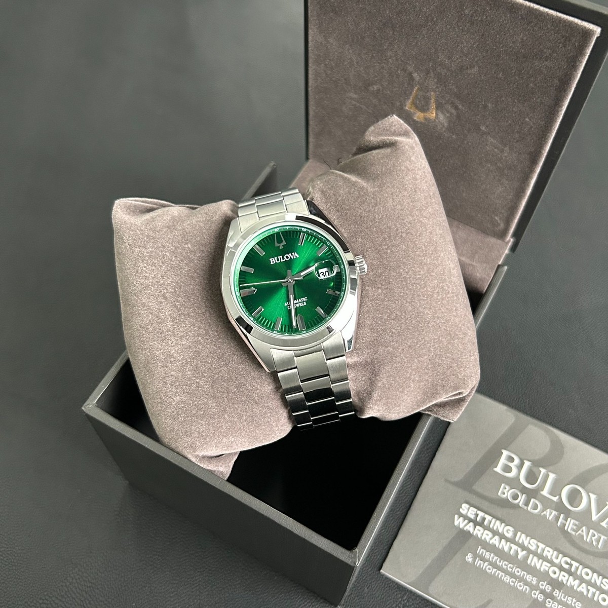49【稼働品】BULOVA デイデイト メンズ腕時計 ラインストーン Y2K 49【稼働品】BULOVA デイデイト メンズ腕時計 ラインストーン Y2K 49