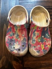 Crocs Classic Clogs – Multicolor Tie-Dye (Women’s size 6 / Men’s size 4