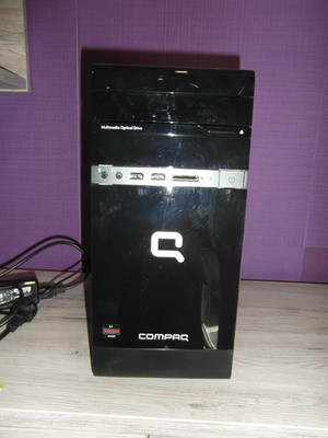 Compaq - CQ2000 -  PC -  6GB DDR  - AMD E 1 1200 APU with Radeon-  DVD Brenner