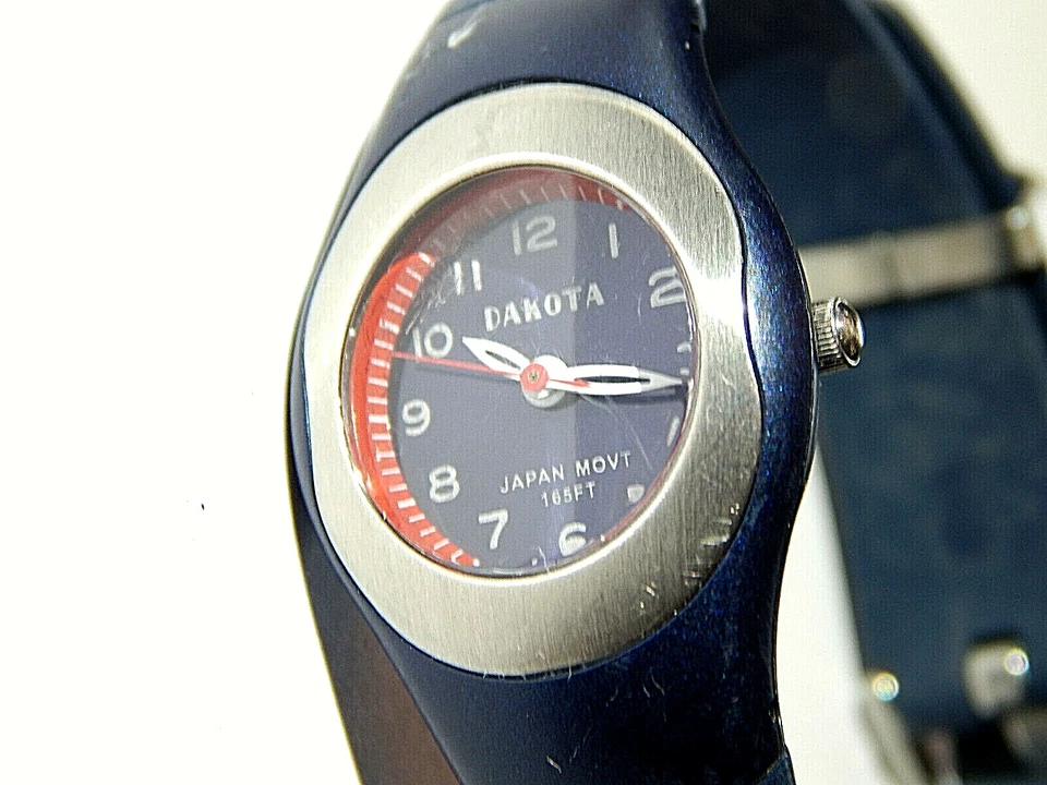 Часы наручные Dakota синие и красные 165 футов водонепроницаемые японские Mov't резиновые - Изображение 4 из 4