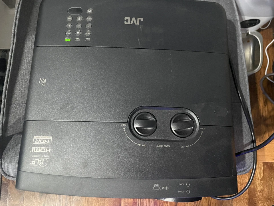 JVC LX-UH1B HDR 4K HDMI DLP Projector EXCELLENT CONDITION! - Image 2 of 4