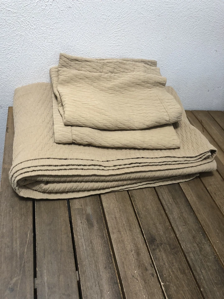 Набор покрывал Peacock Alley Tan Matelasse Cotton King 102x96 дюймов 2 стандартных наволочки - Изображение 3 из 4