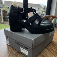 Vagabond Black leather Grace Closed Toe Size 6 With Gold Buckle Box Included