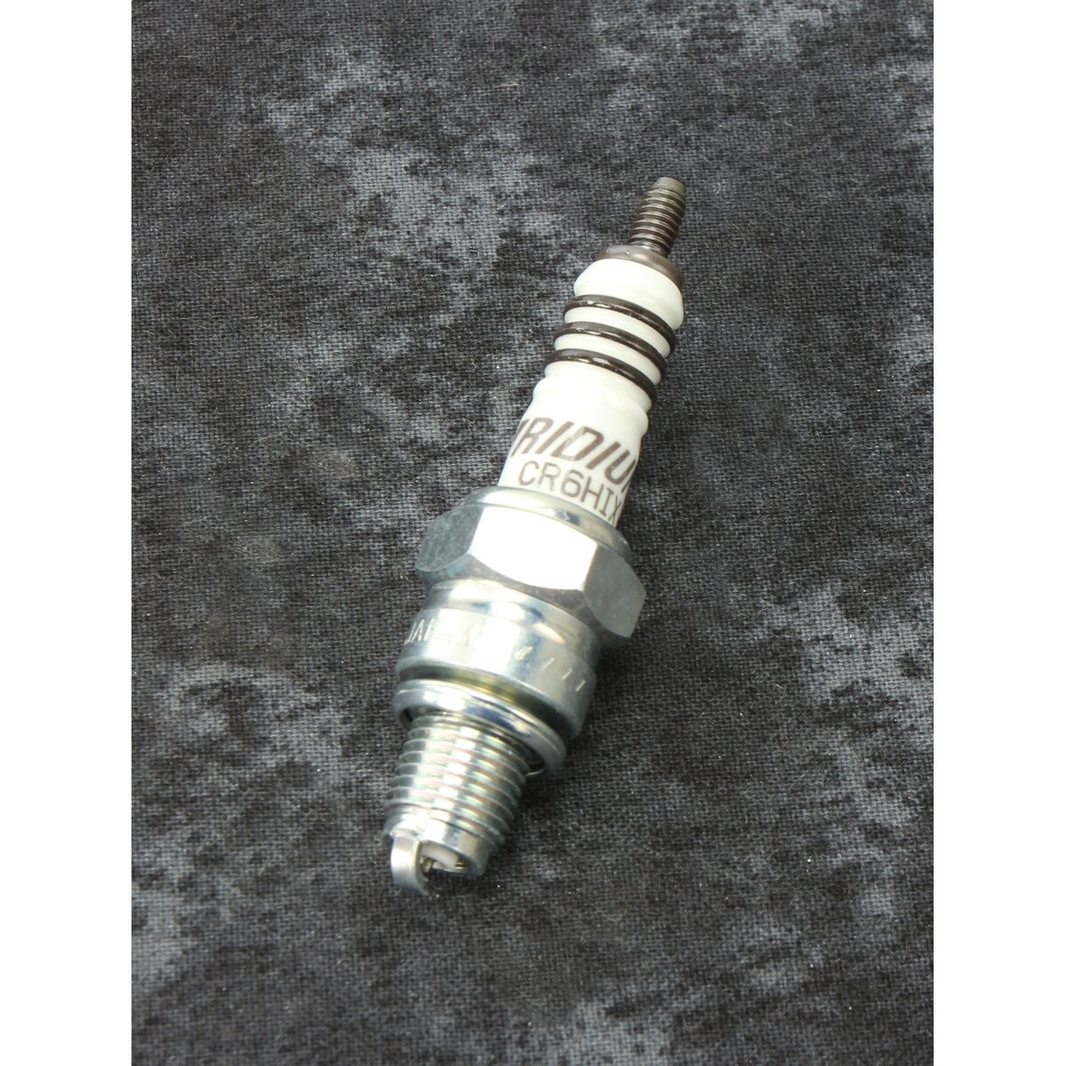 NGK CR6HIX Iridium Spark Plug - 7274