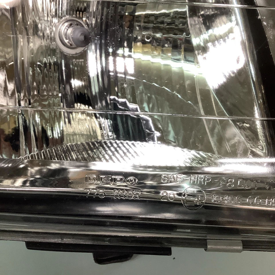 Faro lateral pasajero Depo 373-1106R-AS de repuesto para 99-02 Volvo S80 Foto 2 de 4