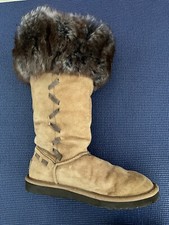 ugg boots shearling LINED AND FUR CUFF ACCENTS. SZ 7