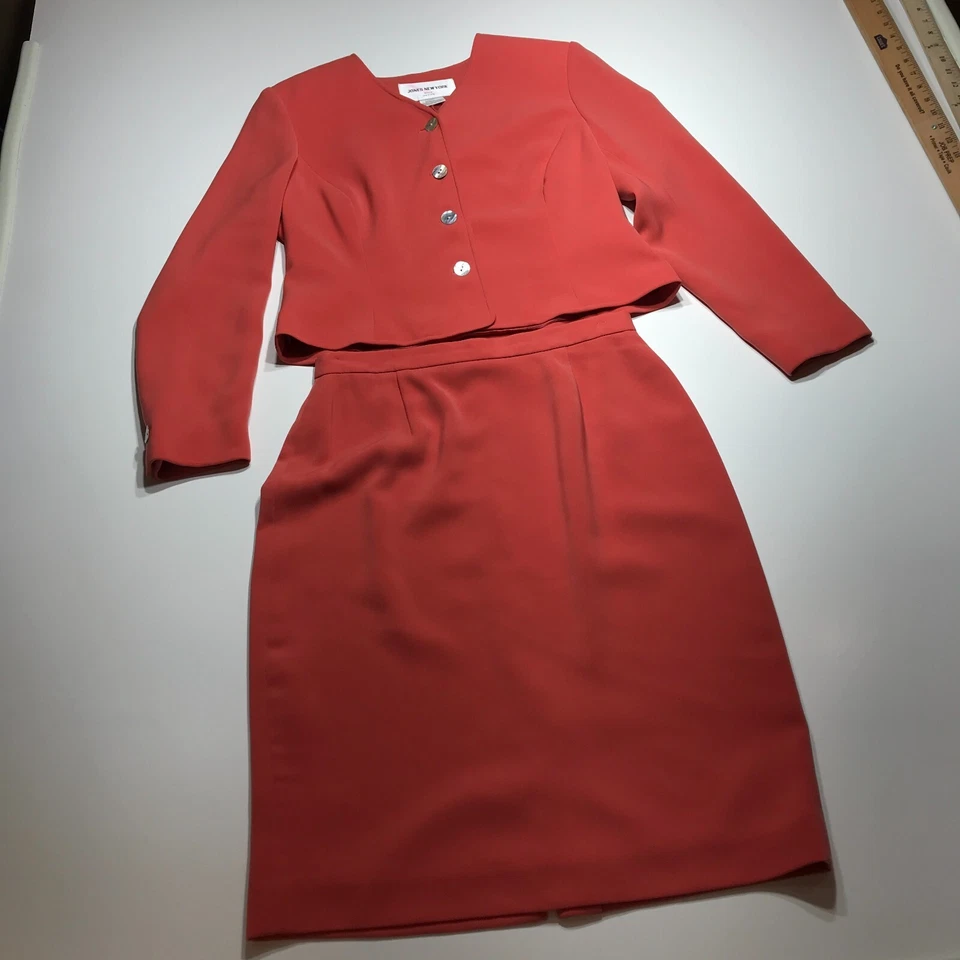 Jones New York 套装女式珊瑚外套夹克 (10P) 和铅笔裙 (8P) — 第 2/4 张图片