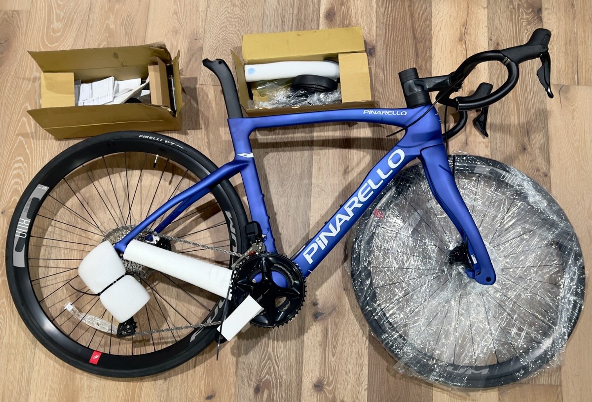 2023 Pinarello F5 Shimano 105 Di2 Disc 12 sp Carbon Road 2023 Pinarello F5 Shimano 105 Di2 Disc 12 sp Carbon Road