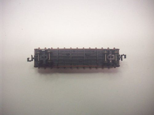 N Scale Lima ATSF Flat Car with Automobile Load - Picture 11 of 11