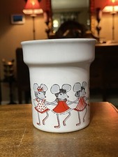3.75"x3.25" Porcelain Waechtersbach W Germany Dancing Mice Child's Cup