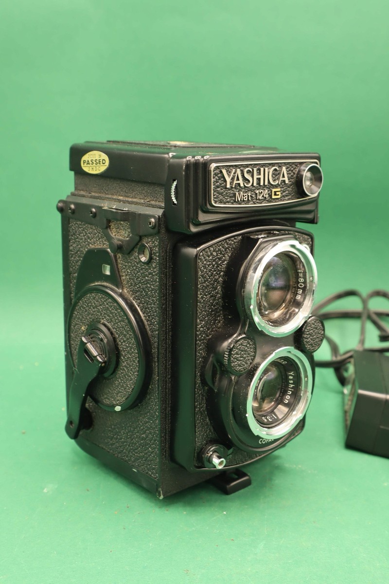 Yashica Mat-124G Medium Format TLR Film Camera 80mm f/3.5 JAPAN | eBay