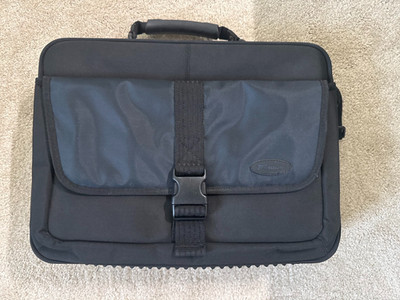 Targus 15.6  Laptop Carrying Case Briefcase Sleeve w/ Handle & Buckle Strap Blac