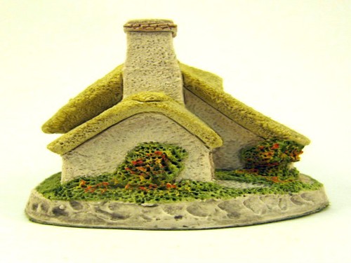 David Winter Cottages Yeoman's Farm House - Picture 3 of 5