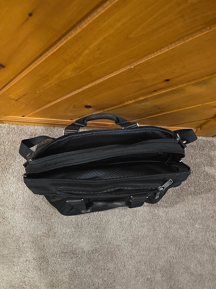 TUMI 222634HK2 ALPHA BRAVO Flap Brief Limited Use!!! - Image 4 of 4