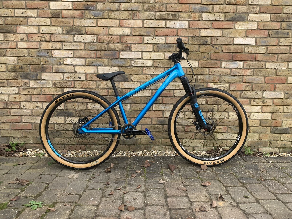CANYON Stitched 360 Jump Bike Great Condition