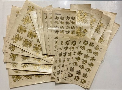 Konvolut 426 gemischte Gold Wasserschiebe Aufkleber. Verschiedene Größen. Vintage. 23 Blatt