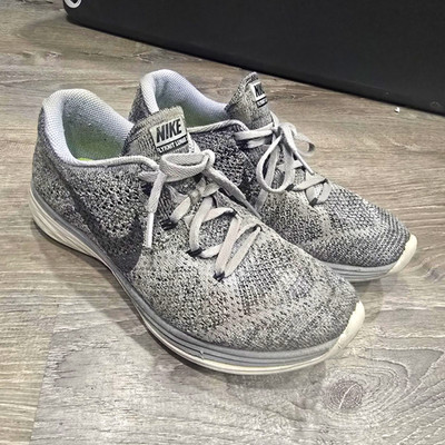 Nike Flyknit Lunar 3 Low Top Lace-Up Sneakers Gray Black SIZE 9 698182-011