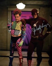 The Crimson Comet! Ultimate Guide to Collecting The Flash 17